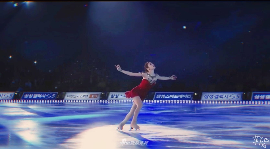 前花滑女王金妍儿登杂志 退役后展优雅时尚