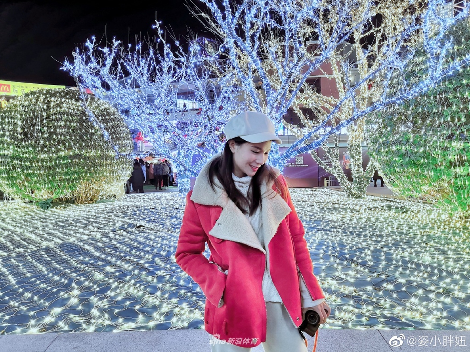 辣妈何姿 活力四射少女感十足