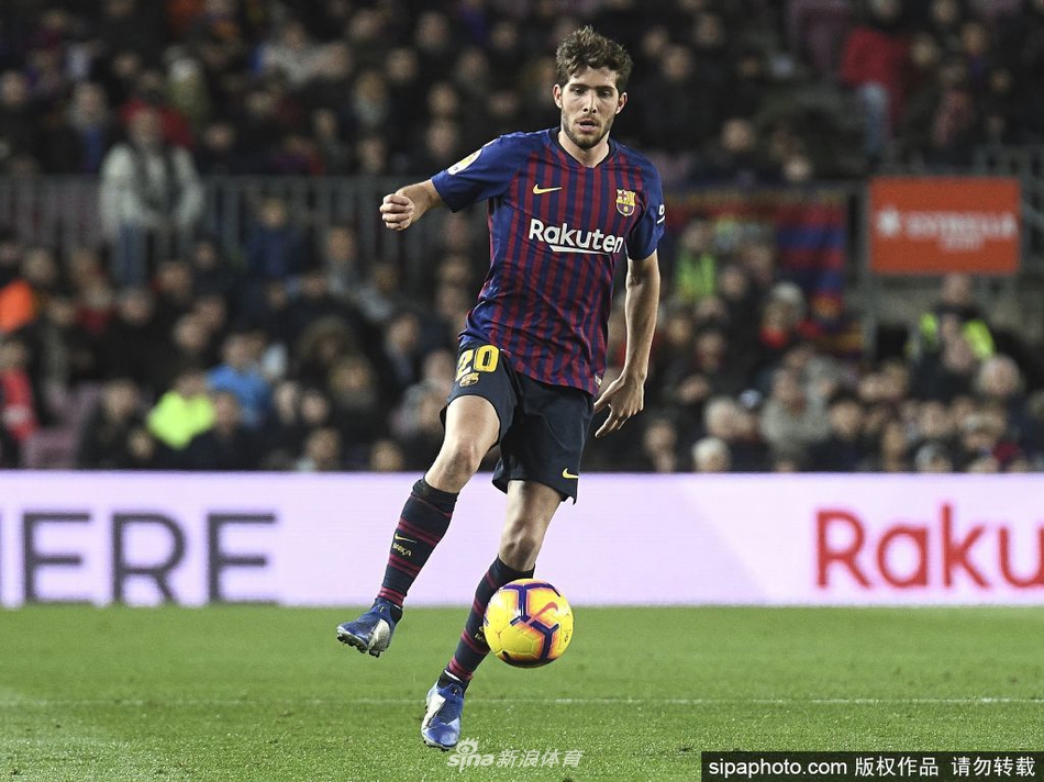 巴萨官方罗贝托右大腿前直肌肉受伤