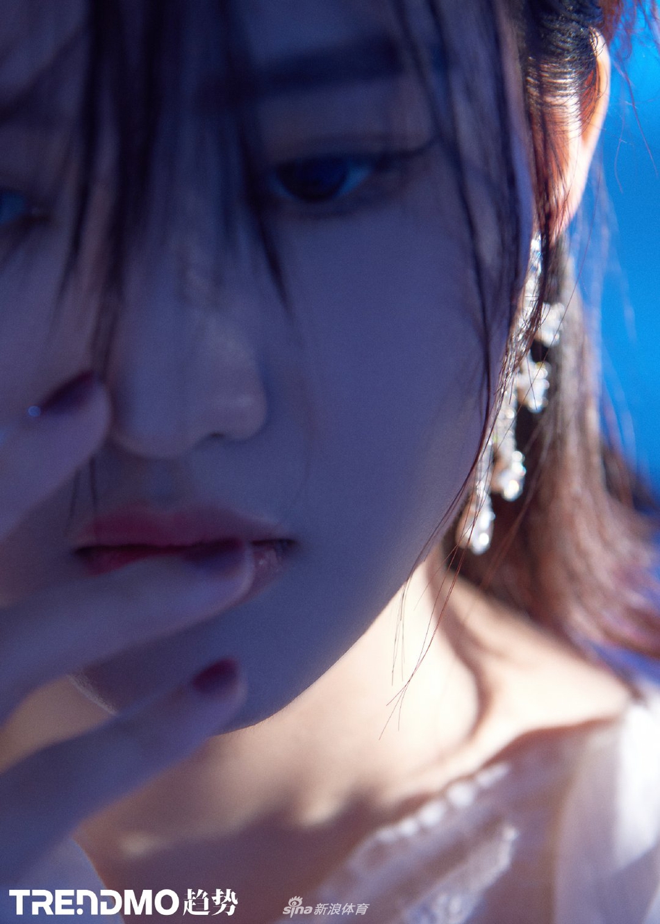 美出新高度!陈若琳湖面写真大片释出