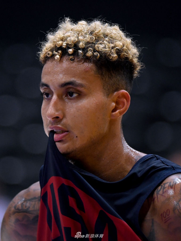 美国男篮征用湖人训练馆 NBA鞋王到了国家队依旧让人馋哭了