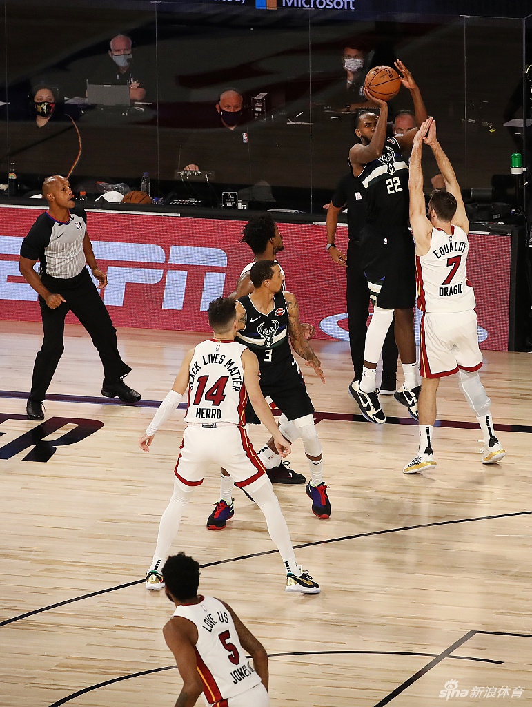 德拉季奇三分犯规