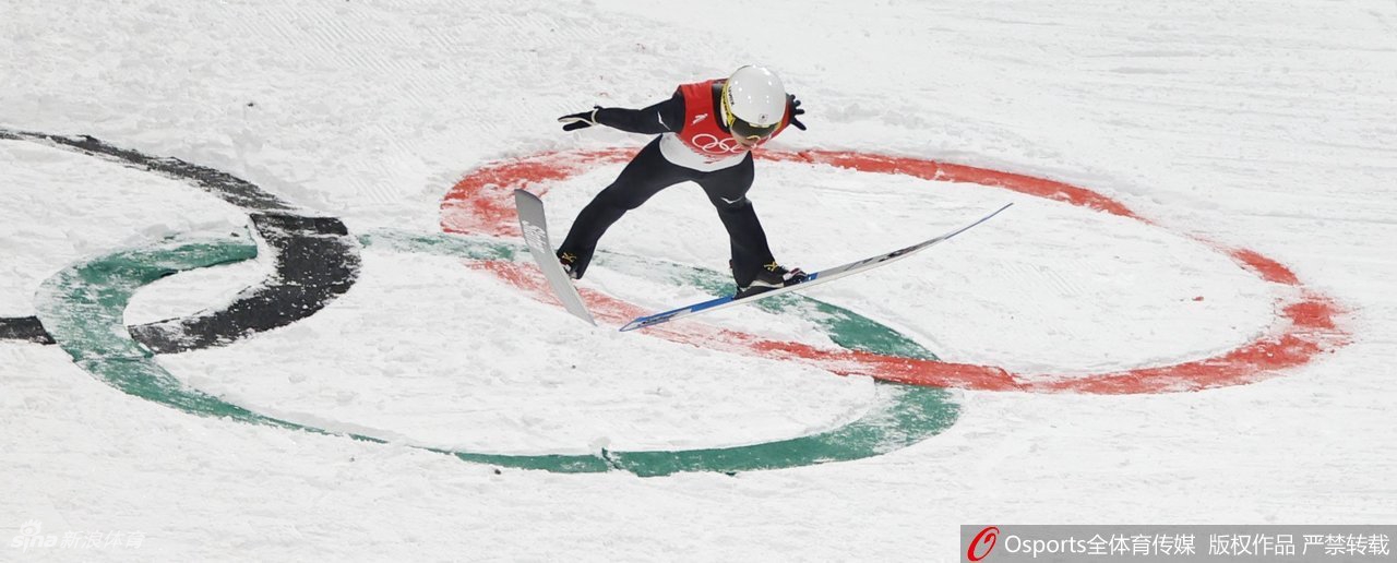 跳台滑雪男子团体赛奥地利夺金