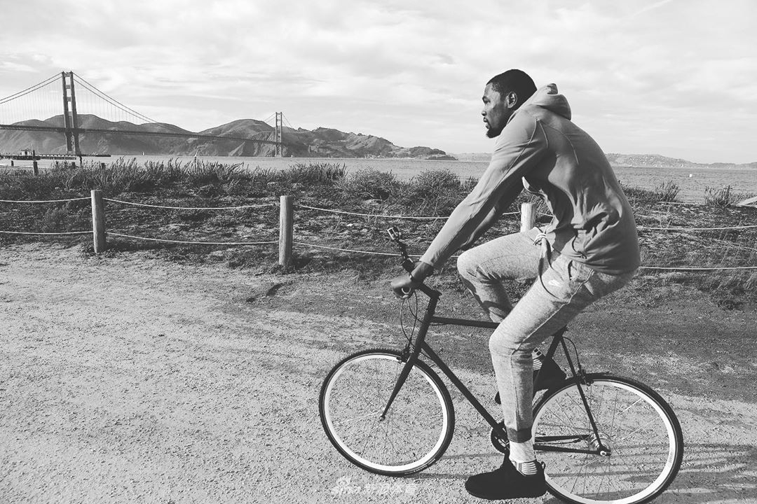 杜兰特跟腱伤势恢复形势喜人 詹皇追梦送祝福