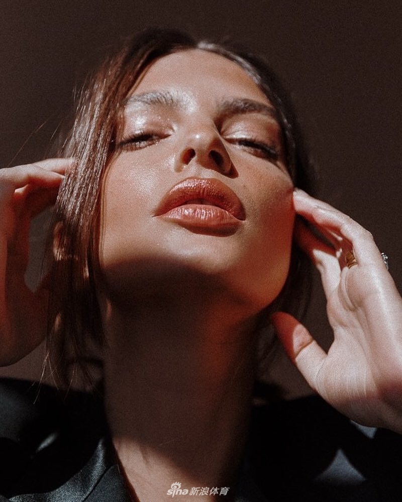 最火辣超模女球迷超爱看NBA 但只粉詹姆斯