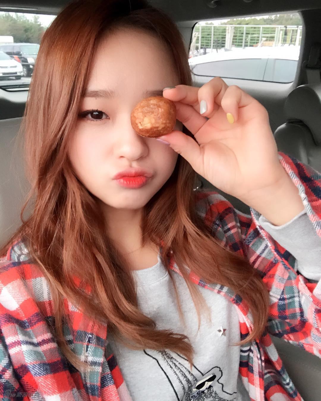 12韩国艺术体操女神孙妍在于2月18日宣布退出体坛,平时生活中的孙妍在