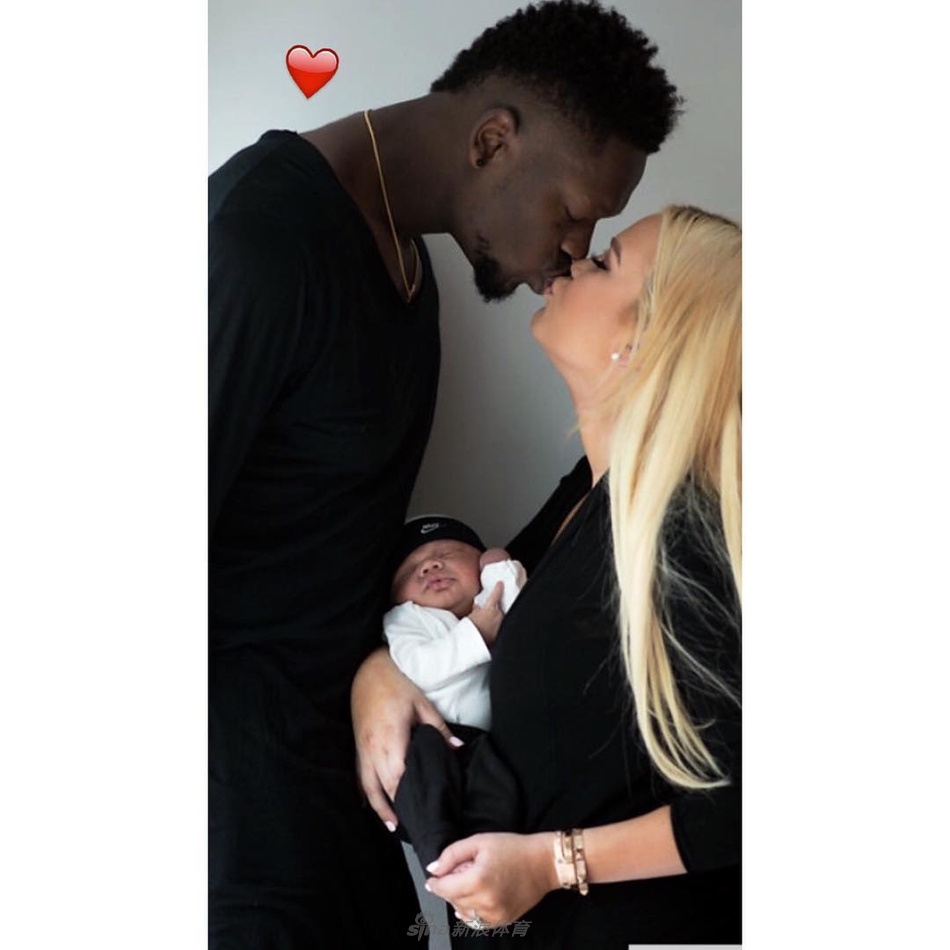 湖人新星兰德尔变晒娃狂魔