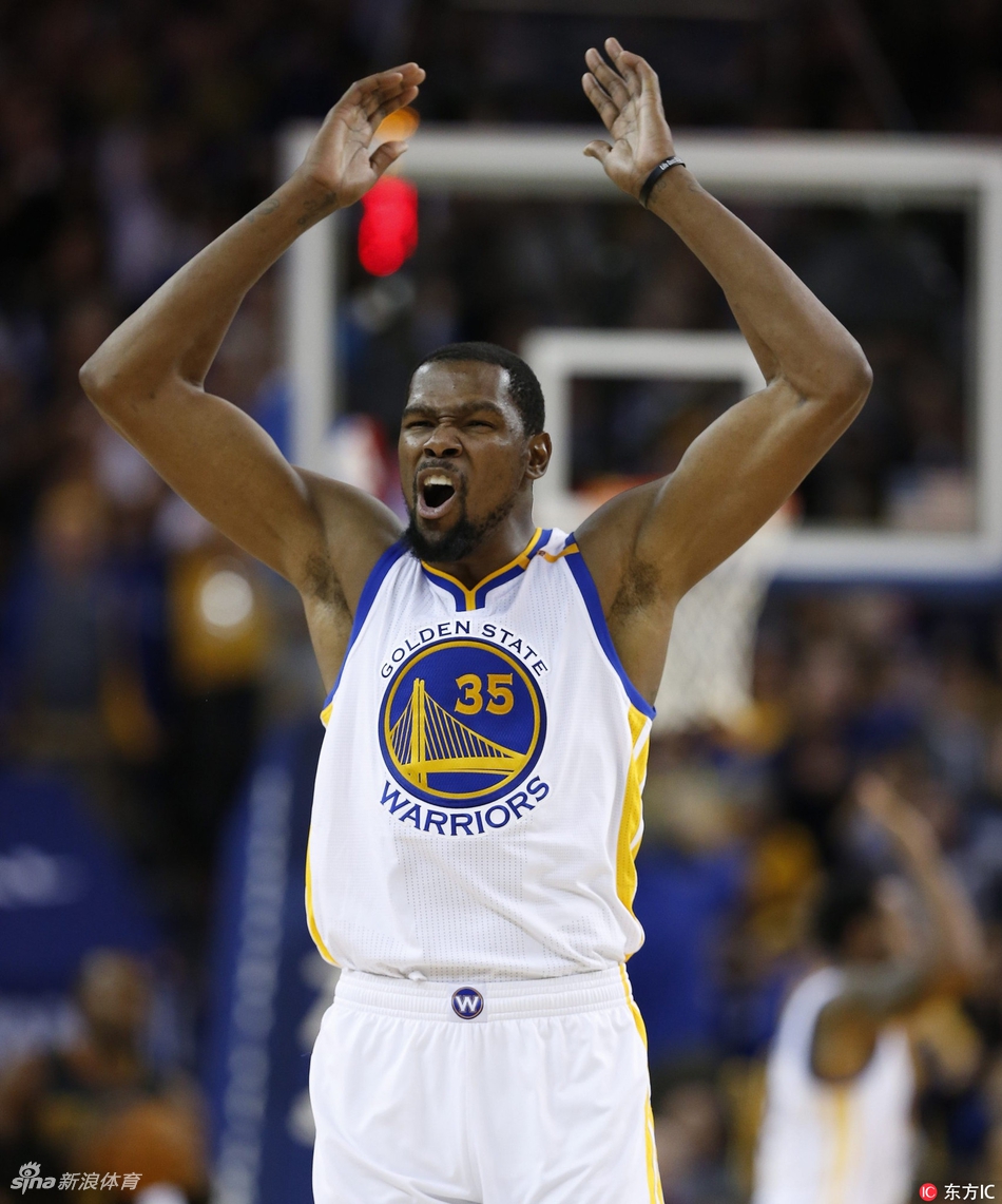 当他们有着精彩表现时,就会做出各种各样的庆祝动作