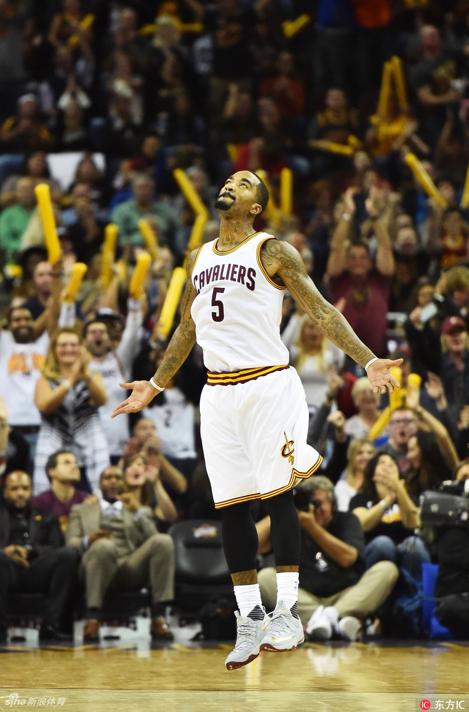 当他们有着精彩表现时,就会做出各种各样的庆祝动作