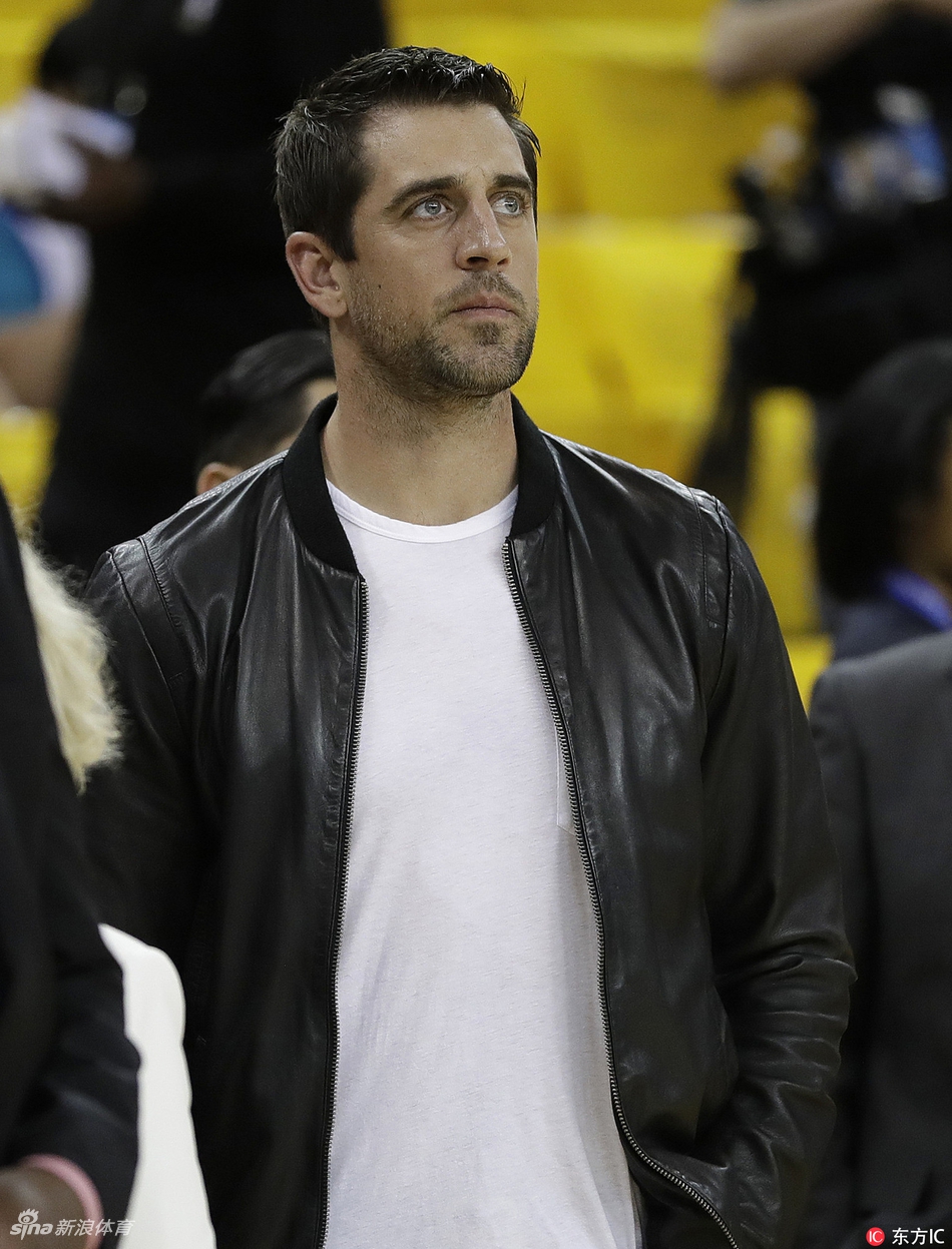 众星现场观战总决赛g5_高清图集_新浪网