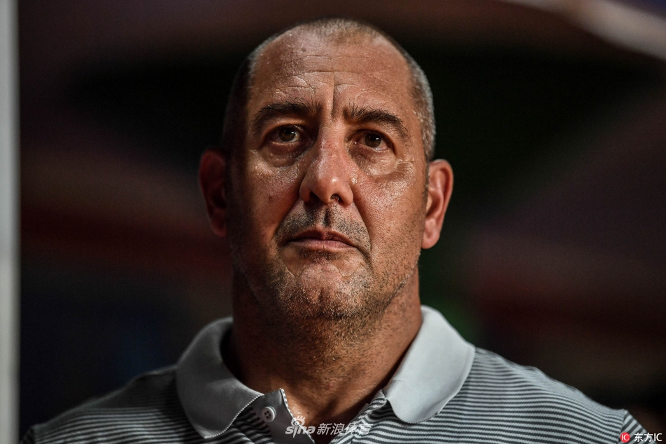 广州富力vs辽宁宏运辽宁新帅雷尼特写