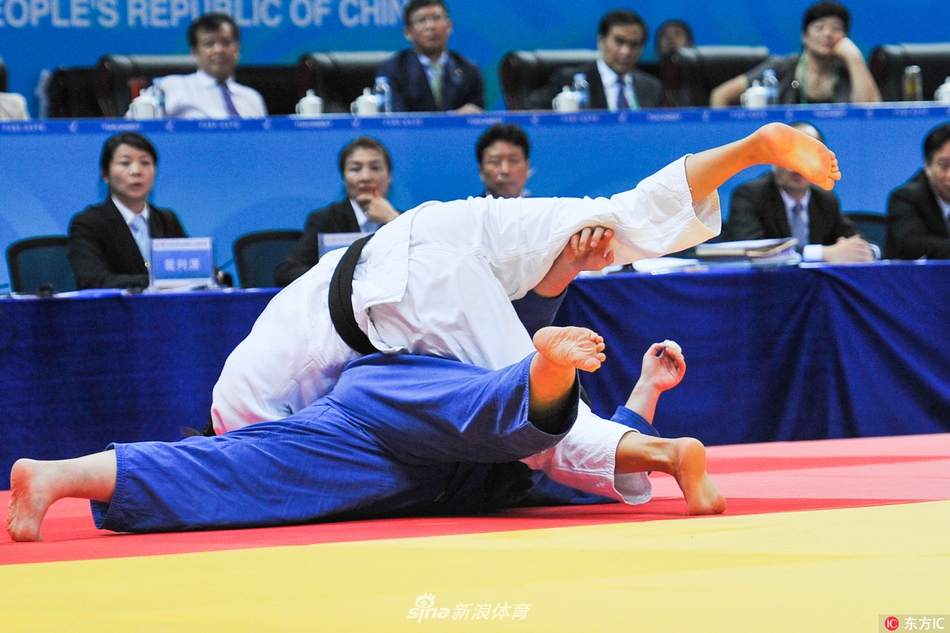 全运会柔道女子78公斤李扬击败于颂夺金