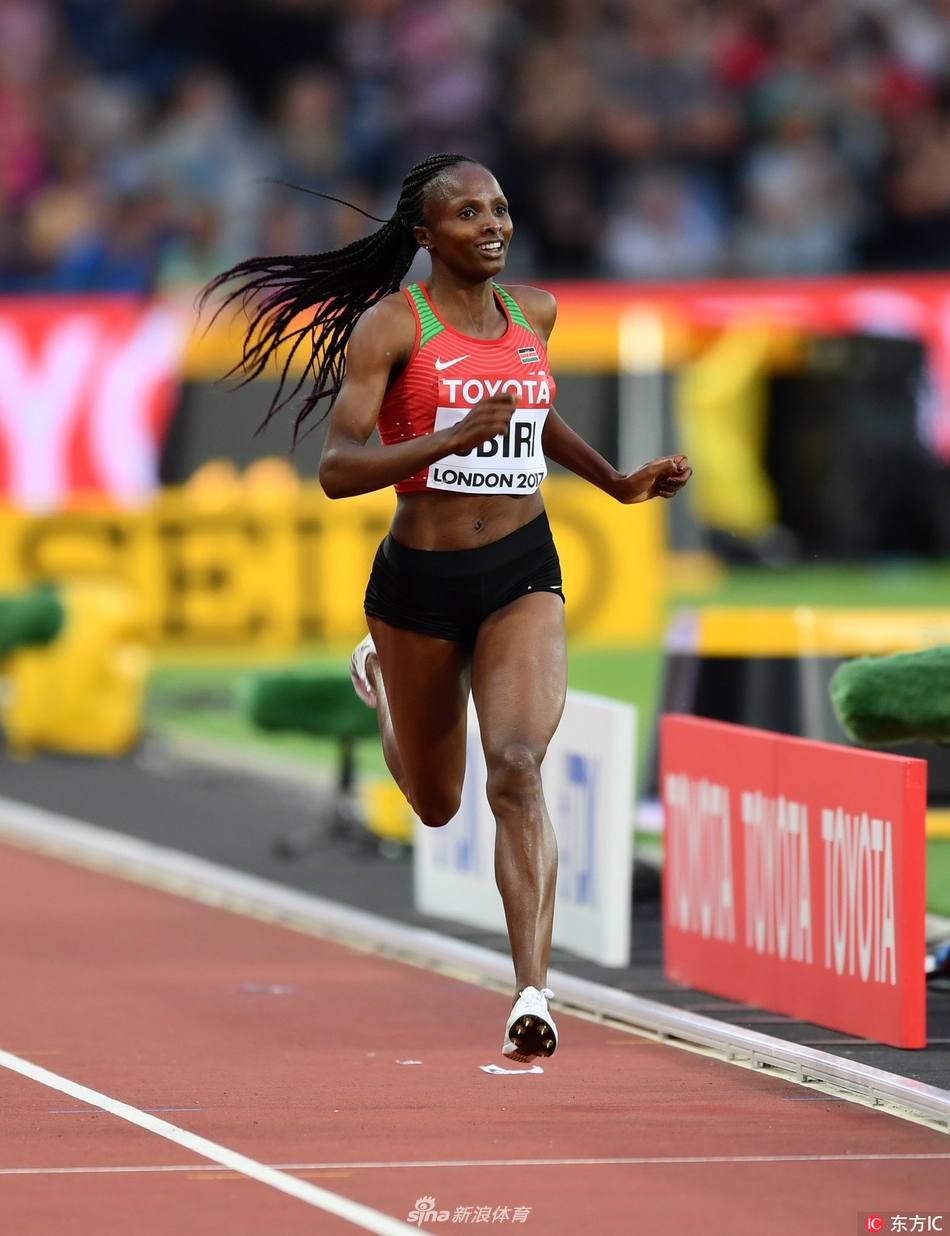 女子5000米决赛肯尼亚选手奥比里夺冠