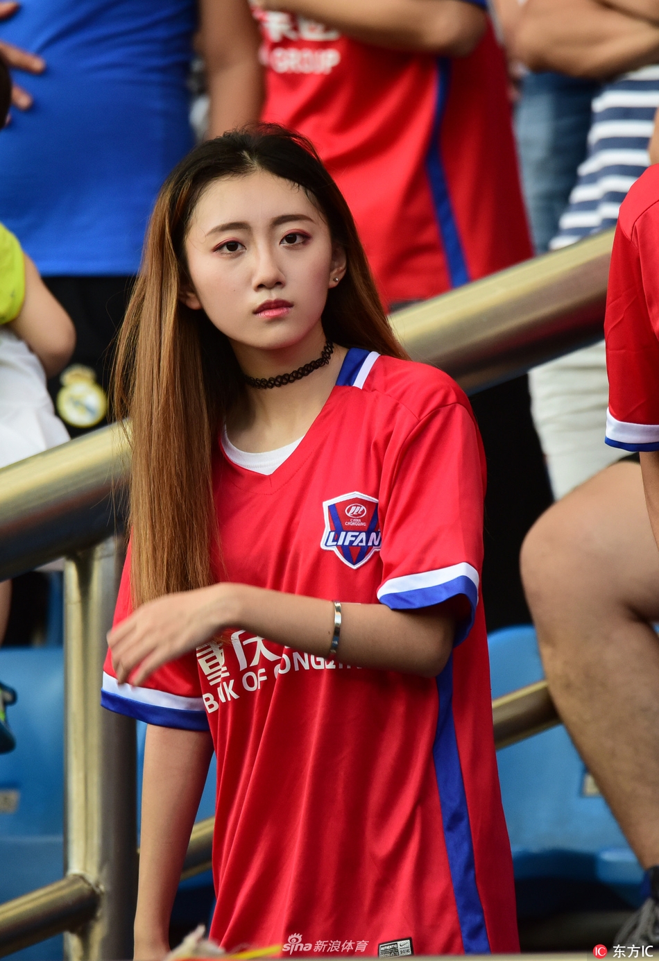 风情万种渝妹儿重庆力帆女球迷七月集锦_高清图集_新浪网
