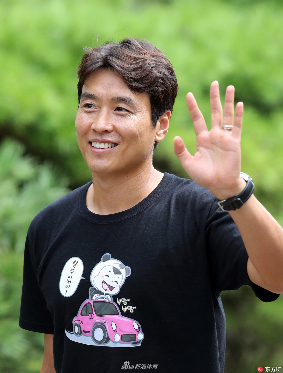 李东国与韩国国家队汇合再次入选国家队心情好