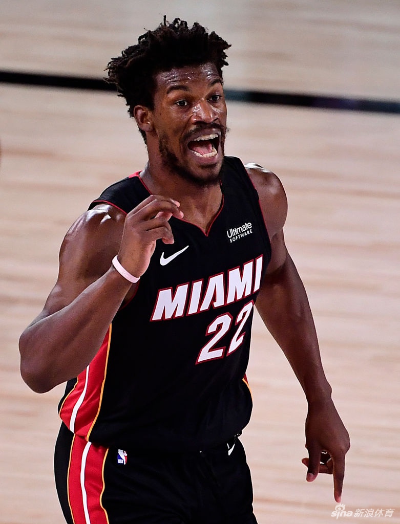 [NBA季后赛]雄鹿118-115热火 字母伤退米德尔顿36分