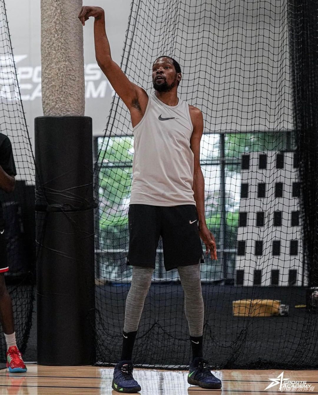 杜兰特最新训练照火力全开 期待KD王者归来