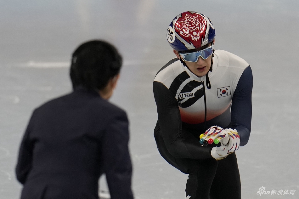 新浪现场直击冬奥速度滑冰比赛