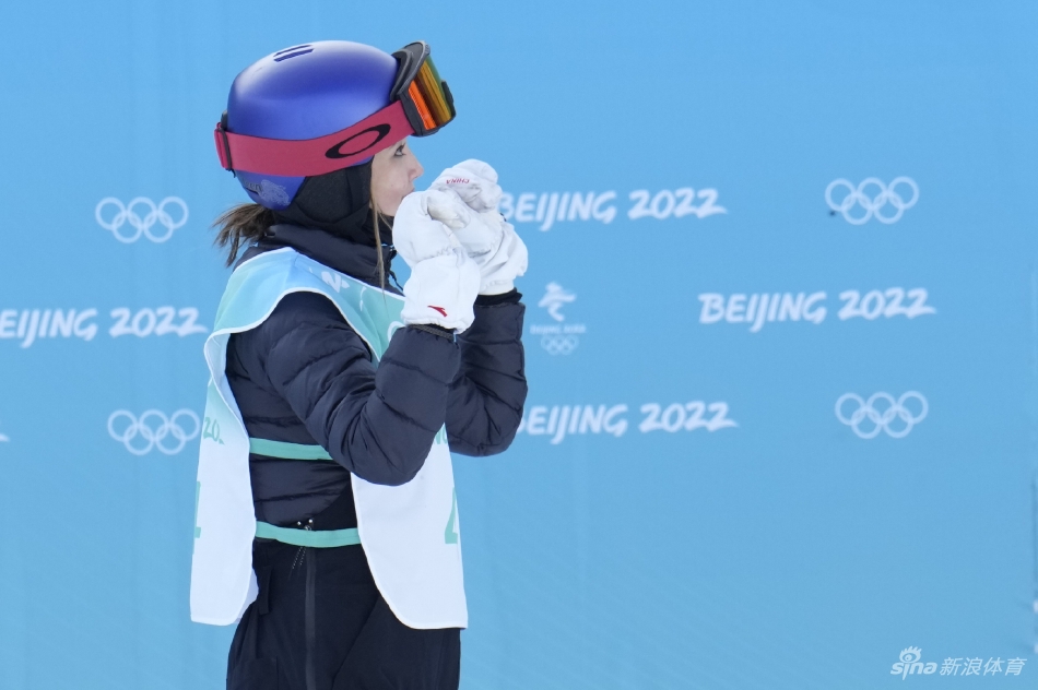 大跳台资格赛谷爱凌首秀晋级决赛