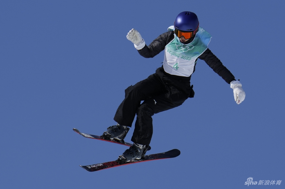 大跳台资格赛谷爱凌首秀晋级决赛