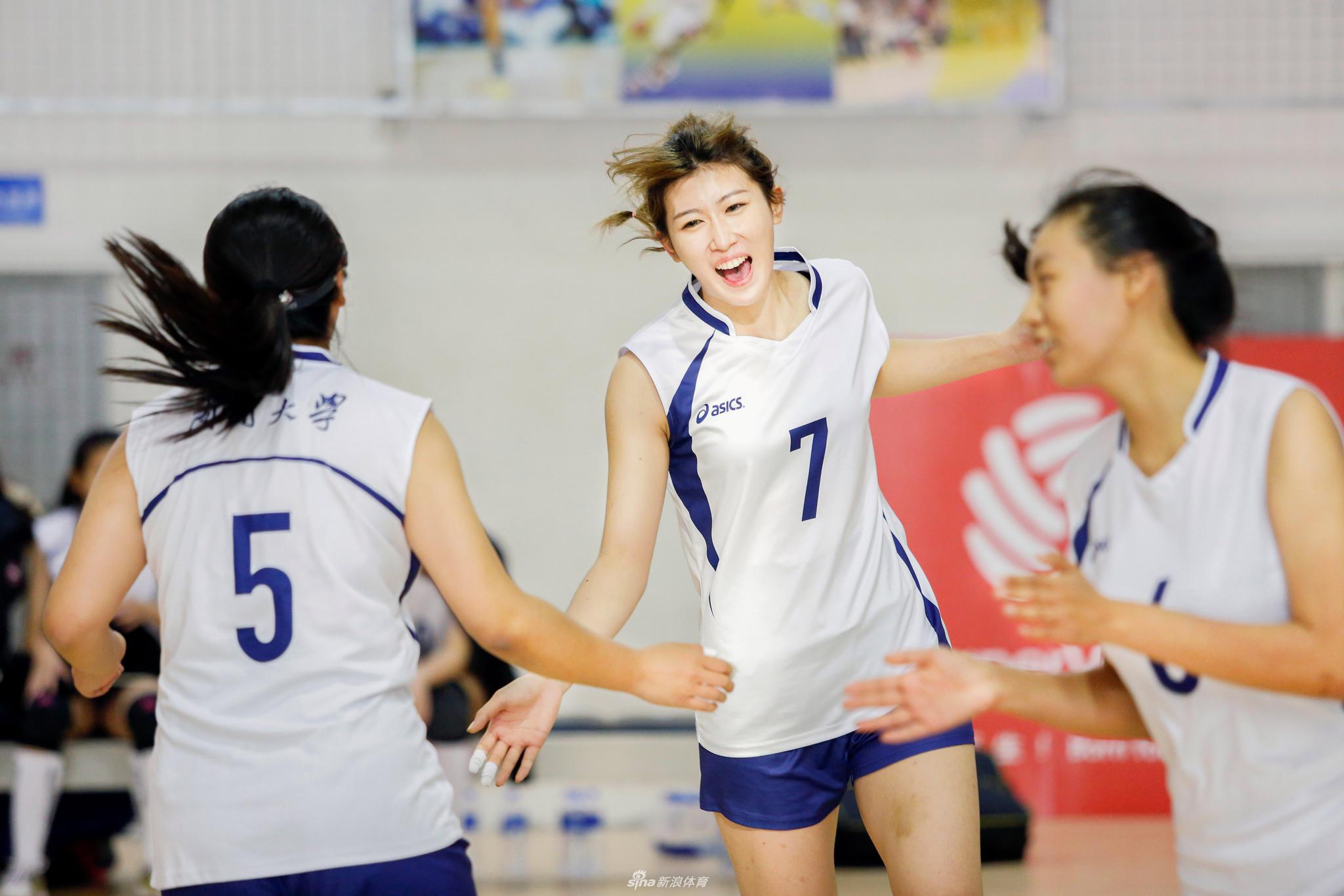 CUVA中国大学生排球联赛 女排颜值高分有人酷似刘亦菲