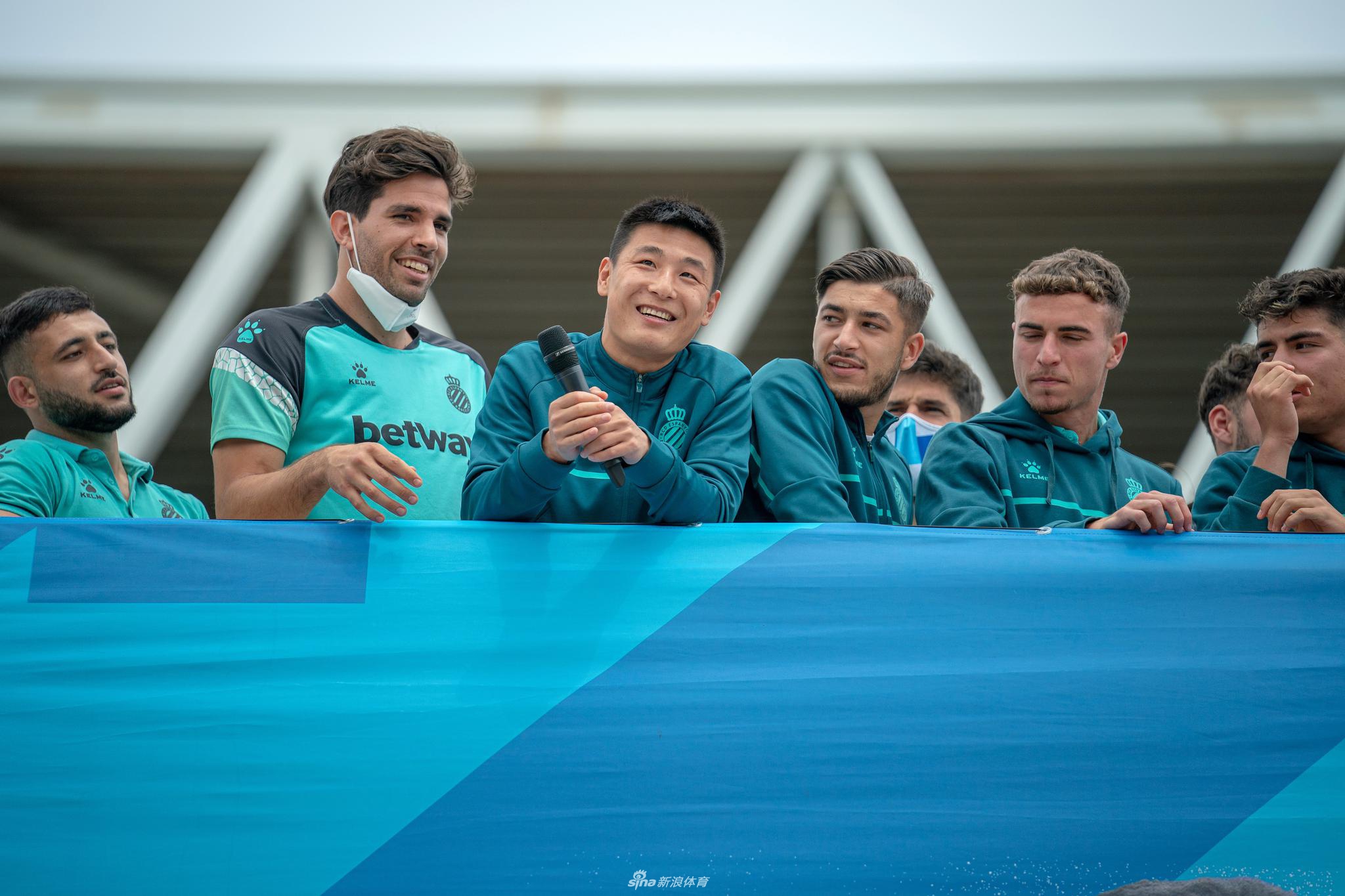 重返西甲！武磊中西语喊话球迷:我爱你们！