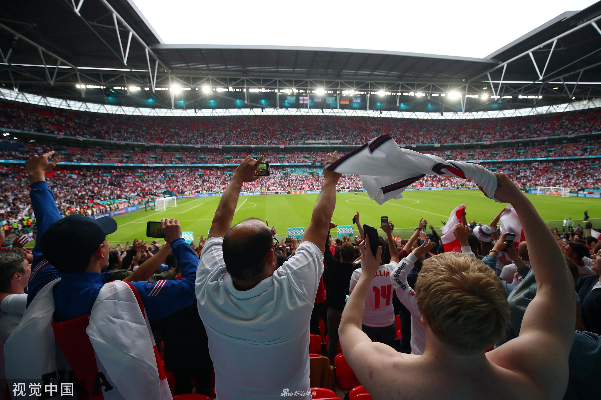 [欧洲杯]英格兰2-0淘汰德国 斯特林凯恩破门