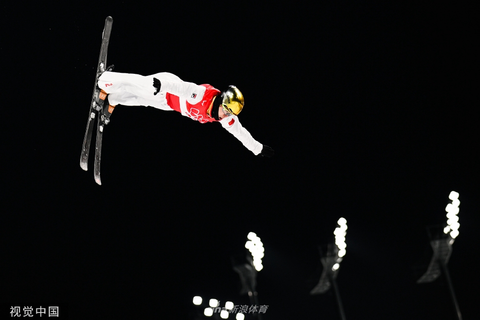 空中技巧混合团体决赛中国队摘银