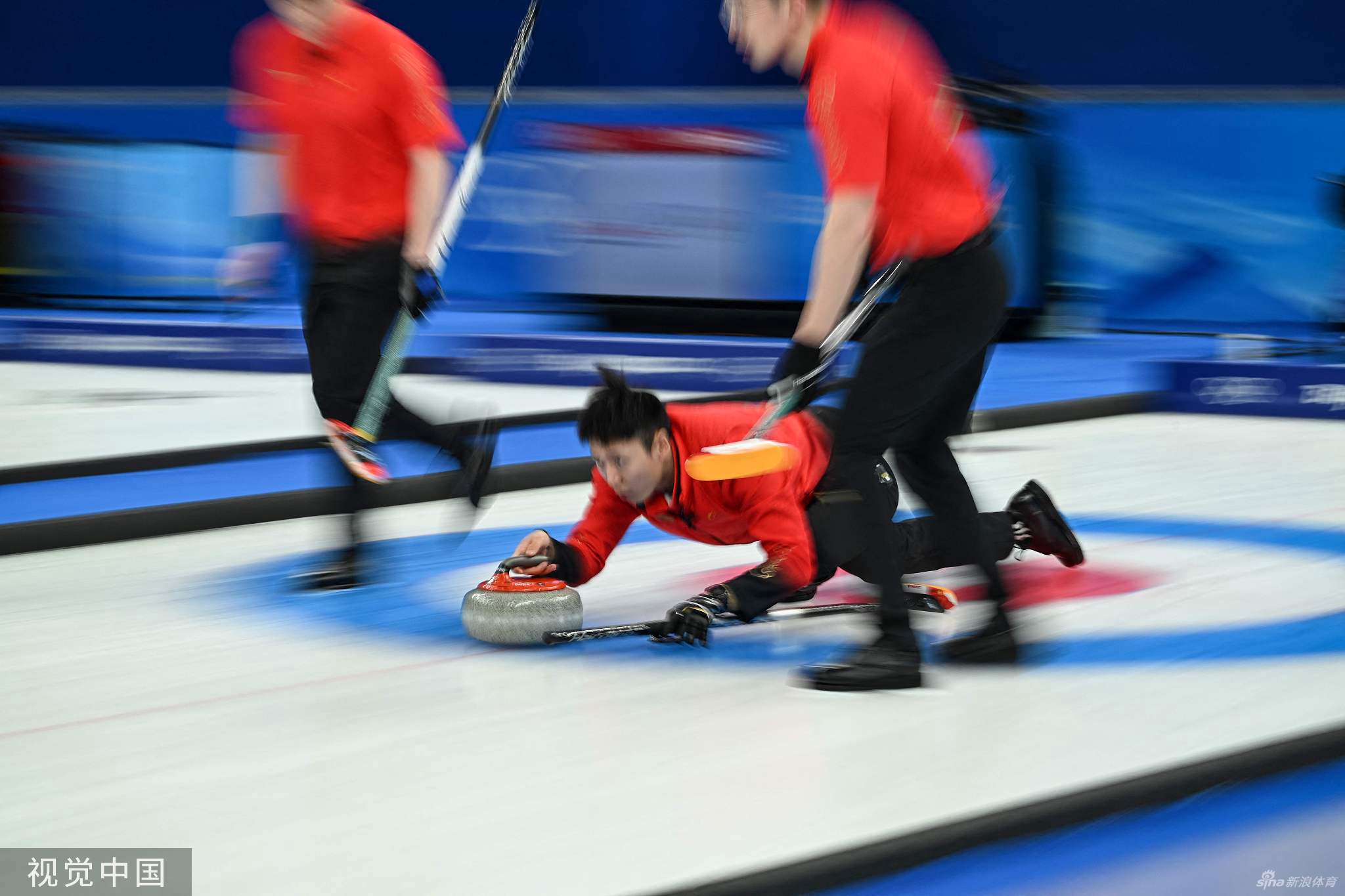 2连败！男子冰壶中国队6-8美国