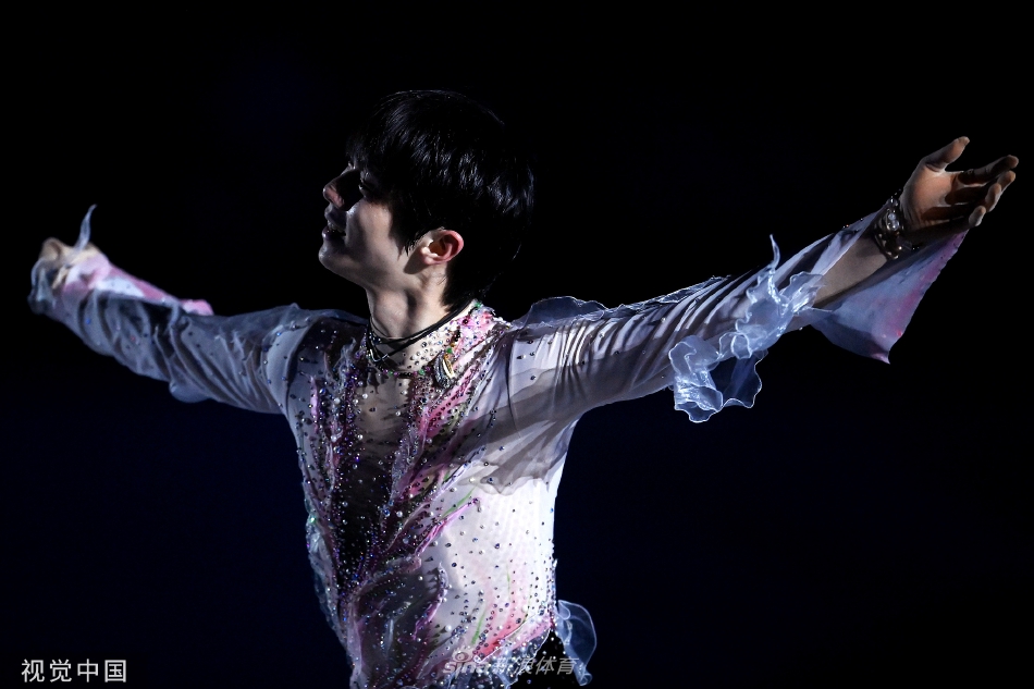 花滑表演赛羽生结弦演绎《春天来了》