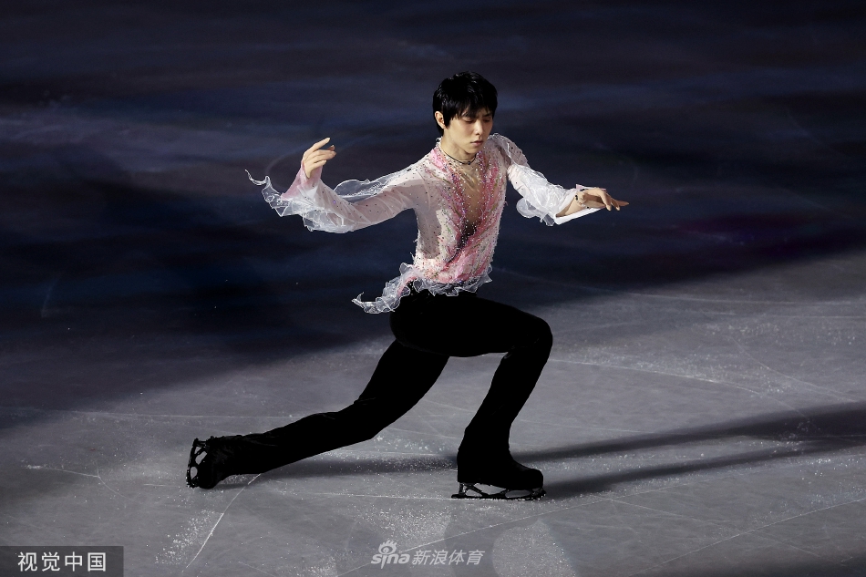 花滑表演赛羽生结弦演绎《春天来了》