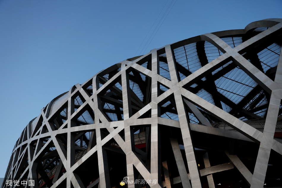 冬奥会闭幕式鸟巢场外烟花璀璨