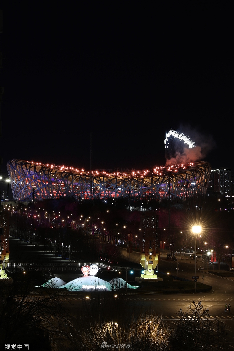 烟花璀璨！冬奥开幕式鸟巢夜景