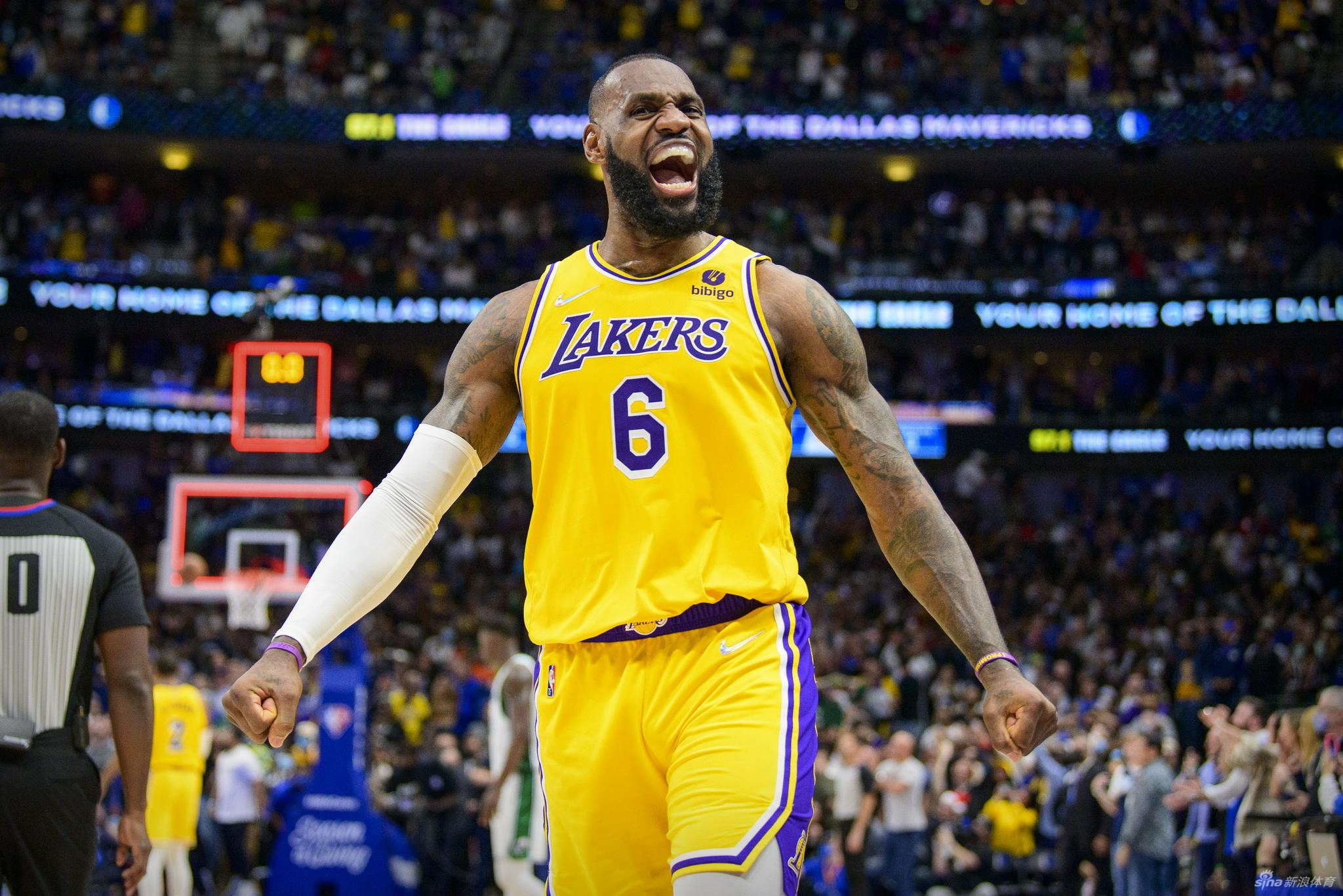 [nba]湖人加时107-104独行侠 里维斯三分绝杀_高清图集_新浪网