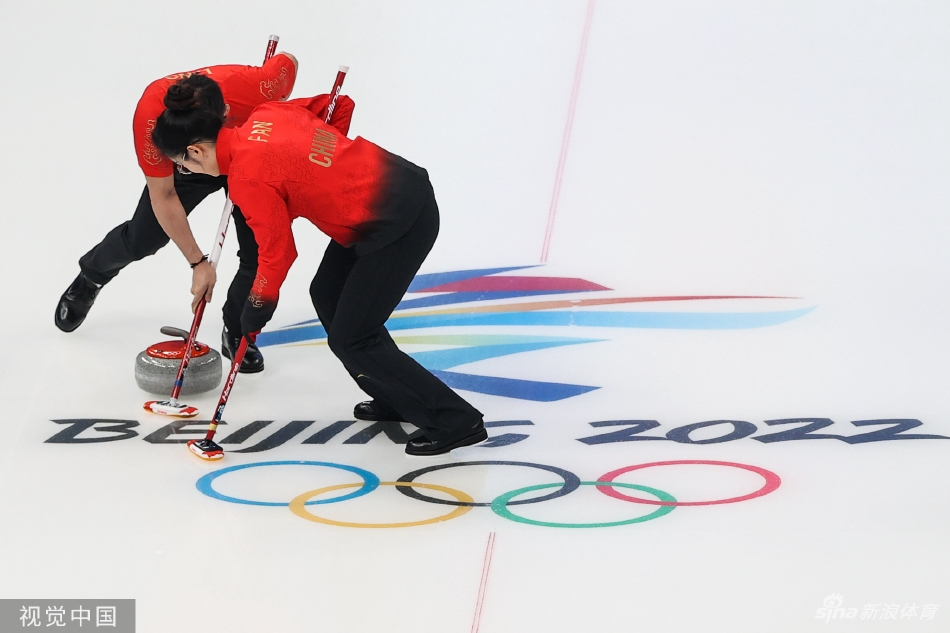 [冰壶混双]范苏圆/凌智5-7负美国组合