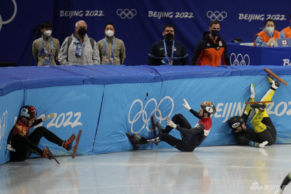 新浪现场直击冬奥速度滑冰比赛