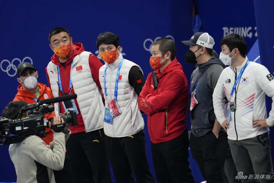 新浪现场直击冬奥速度滑冰比赛