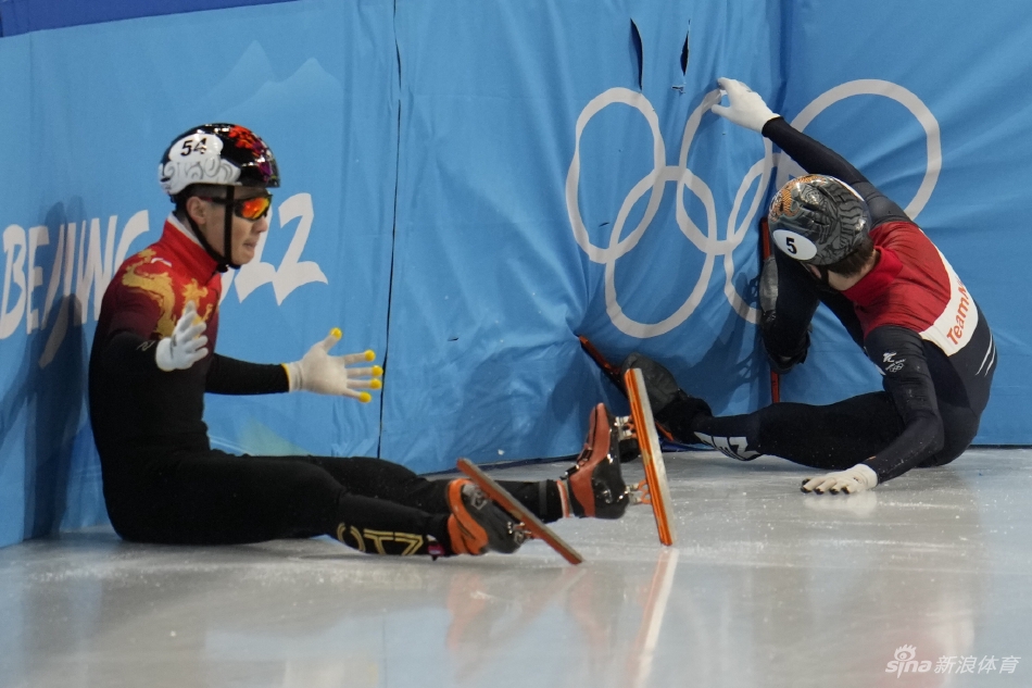 新浪现场直击冬奥速度滑冰比赛