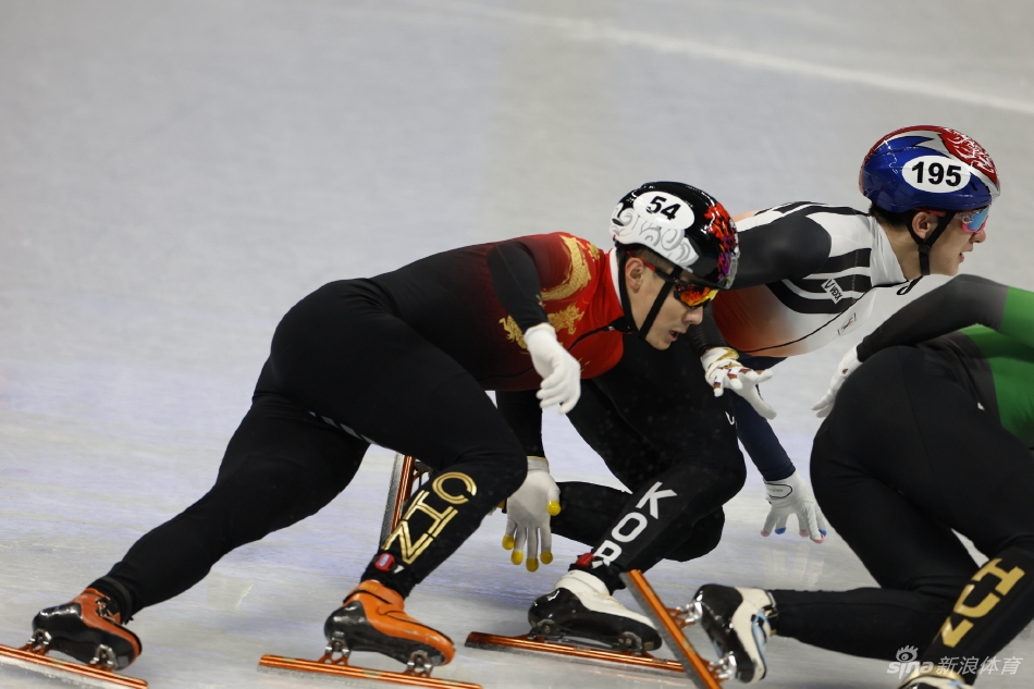 1500米半决赛任子威犯规被取消成绩