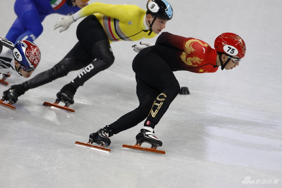 速滑1500米张添翼无缘半决赛 孙龙小组第四