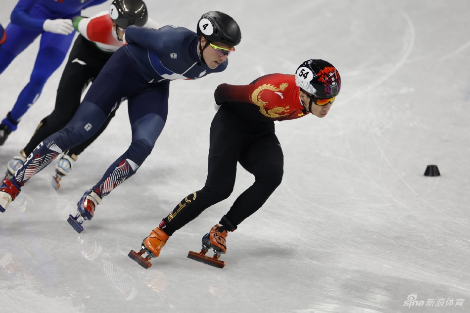 速滑1500米张添翼无缘半决赛 孙龙小组第四