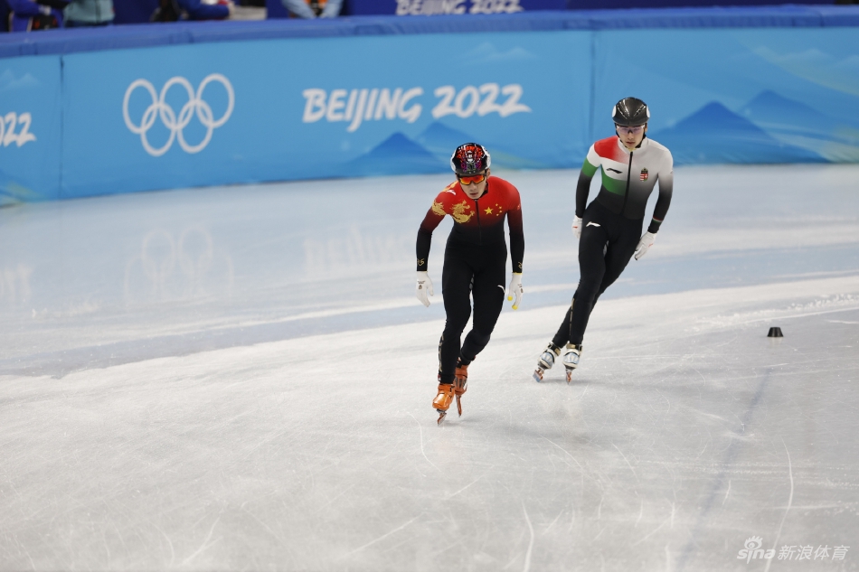 速滑1500米张添翼无缘半决赛 孙龙小组第四