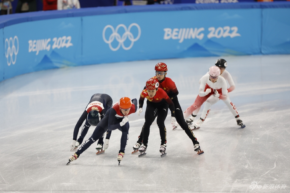 速滑女子3000米接力中国队挺进决赛
