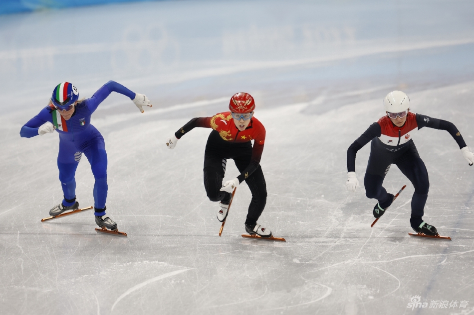 速滑女子3000米接力中国队挺进决赛