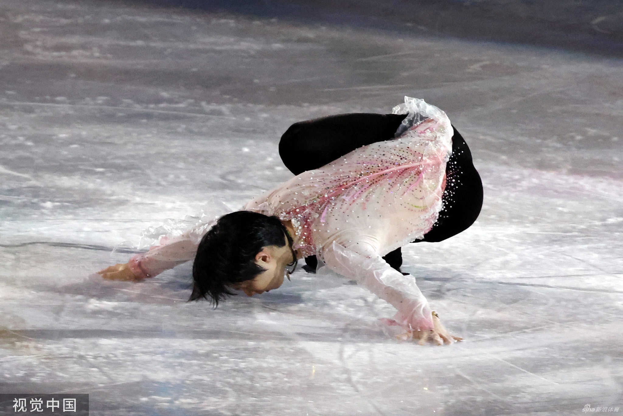 花滑表演赛羽生结弦演绎《春天来了》