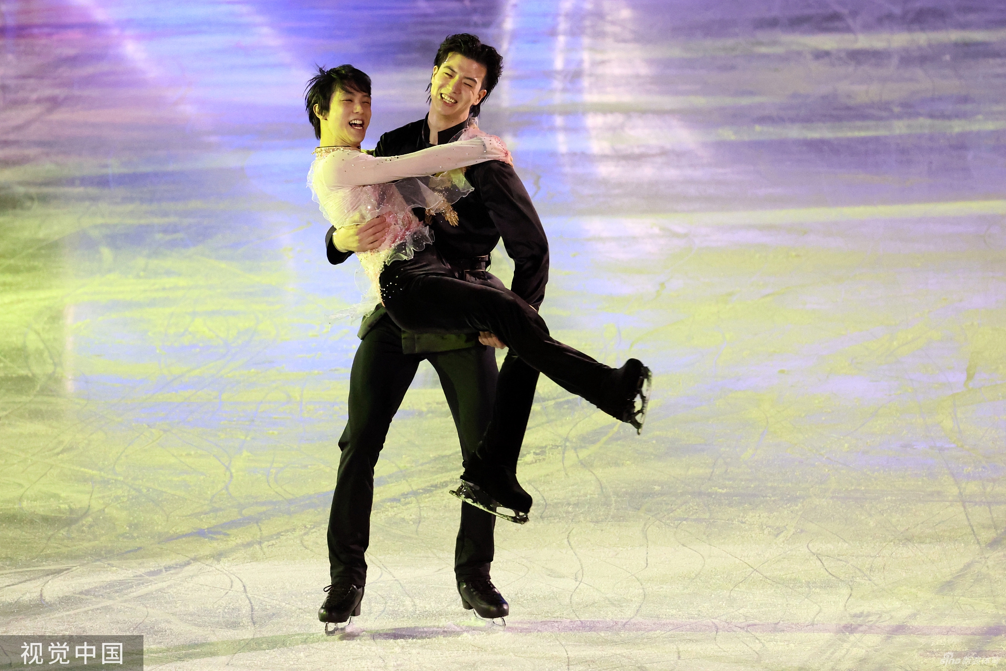 花滑表演赛羽生结弦演绎《春天来了》