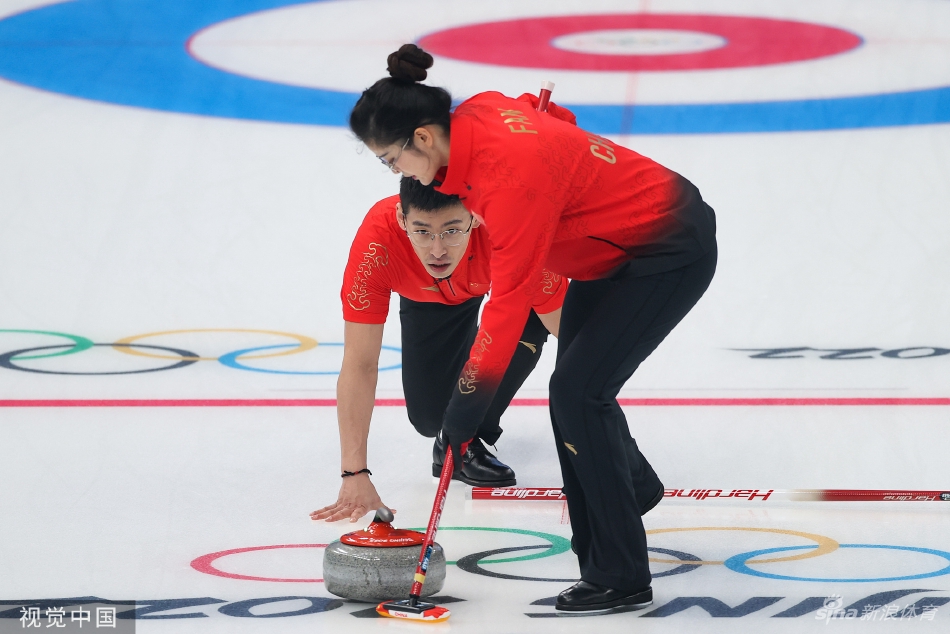 [冰壶混双]范苏圆/凌智5-7负美国组合