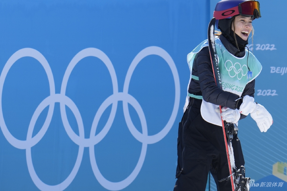 大跳台资格赛谷爱凌首秀晋级决赛
