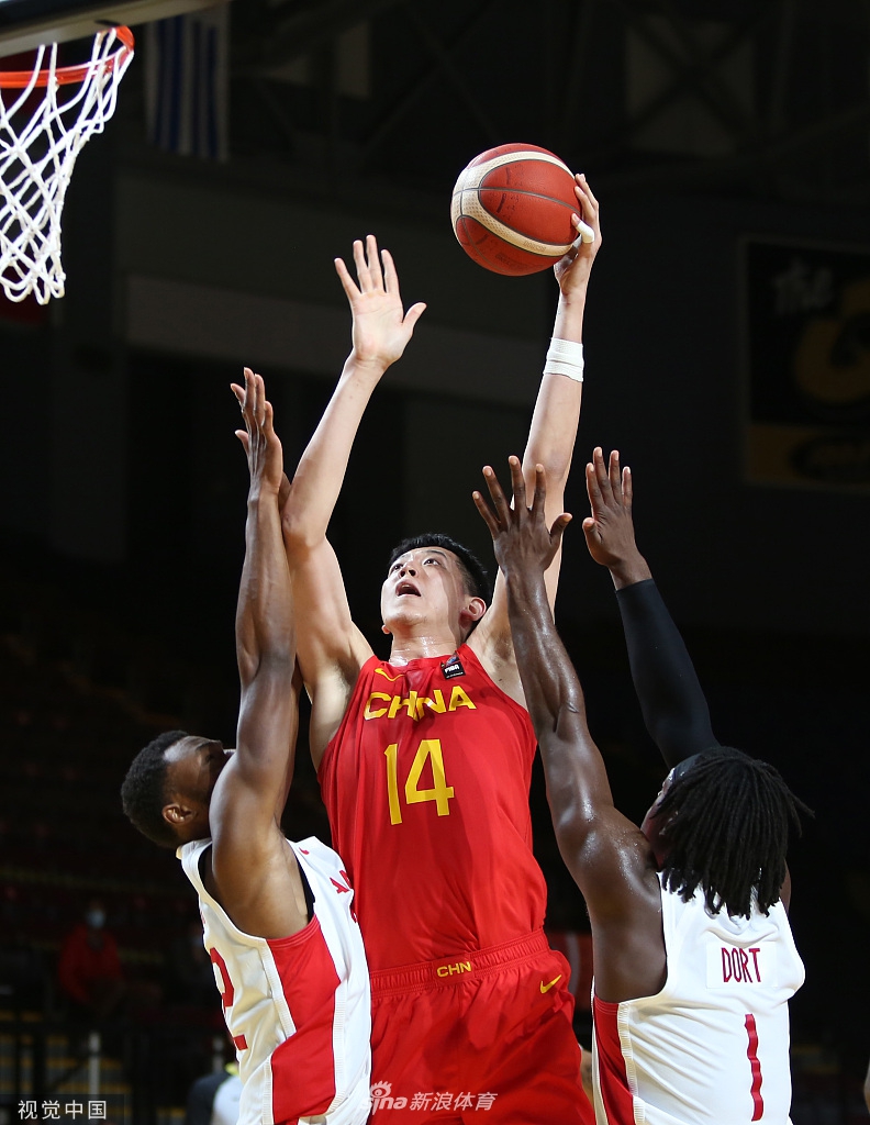 [奥运落选赛]中国男篮79-109加拿大 胡明轩24分