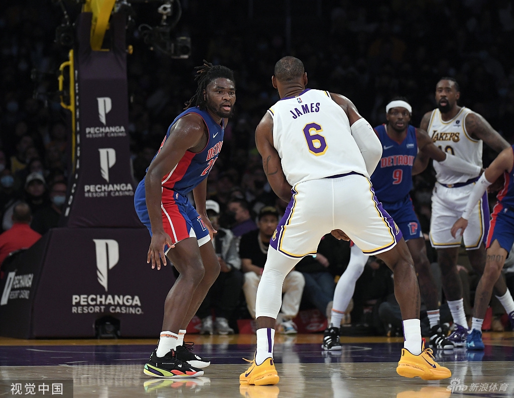 [NBA]活塞106-110湖人 詹姆斯砍33+9